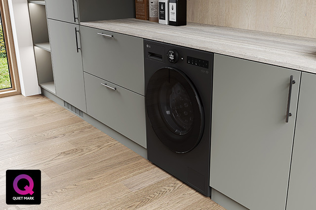 LG RHX7010TBB Freestanding Condenser Tumble Dryer