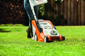 Stihl RMA 339 C PRO Cordless Lawnmower image 3