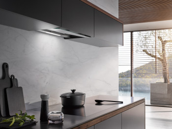 Miele DAS 4640 GLASS Telescopic Cooker Hood image 2