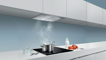 Siemens LB75565GB iQ300 Canopy Cooker Hood image 1