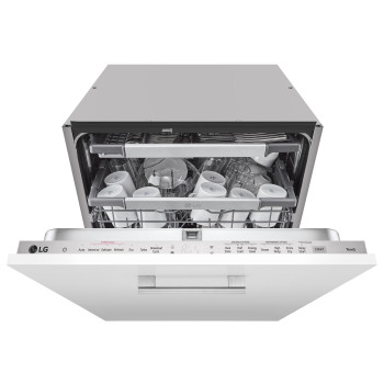LG TrueSteam™ QuadWash™ DB476TXS Integrated Dishwasher image 6