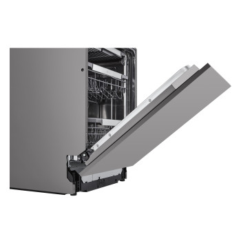 LG TrueSteam™ QuadWash™ DB476TXS Integrated Dishwasher image 4