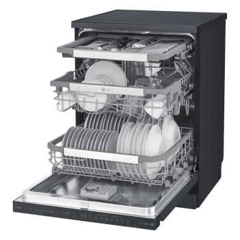 LG TrueSteam™ QuadWash™ DF455HMS Freestanding Dishwasher image 6