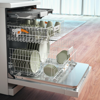 Miele G5410 SC BW Freestanding Dishwasher image 4