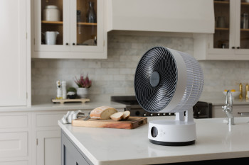 MeacoFan Sefte® 10" Desktop Air Circulator image 1