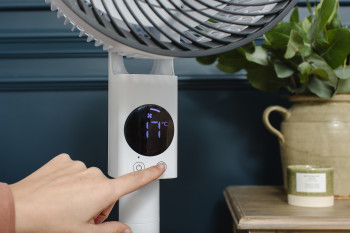 MeacoFan Sefte® 10" Pedestal Air Circulator image 2