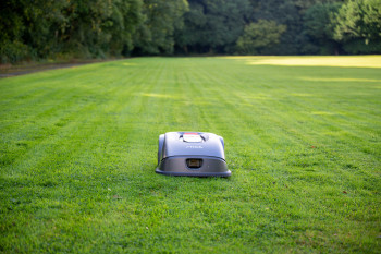 STIGA A 3000 Robotic Lawn Mower image 8