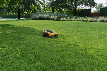 STIGA A 1500 Robotic Lawn Mower image 2