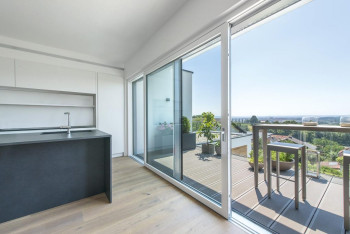 Internorm KS 430 uPVC-Aluminium Lift & Slide Door image 3