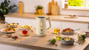 Bosch MyMoment Delight Cordless TWK1M127GB Cream Kettle image 9