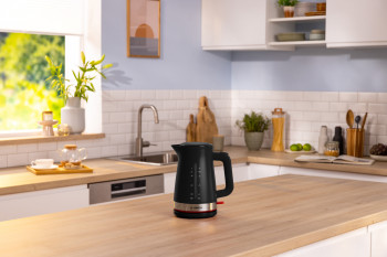 Bosch MyMoment Serene Cordless Kettle TWK4M223GB Black Kettle image 3