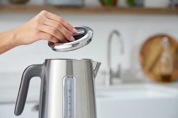 Breville VKT236 Edge Low Steam Kettle image 1