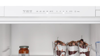 Bosch KIN96NSE0 Built-In Fridge Freezer image 2