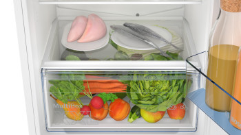 Bosch KIN96NSE0 Built-In Fridge Freezer image 4