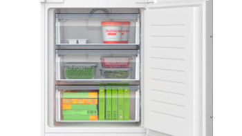 Bosch KIN96NSE0 Built-In Fridge Freezer image 5