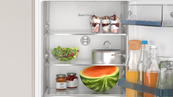 Bosch KIR21VFE0G Series 4 Built-in Fridge image 2
