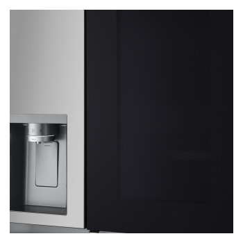LG InstaView™ GSXE81PYBD American Style Smart Fridge Freezer image 14