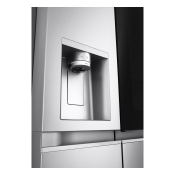 LG InstaView™ GSXE90BSAD American Style Smart Fridge Freezer image 2