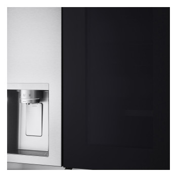 LG InstaView™ GSXE90BSAD American Style Smart Fridge Freezer image 13