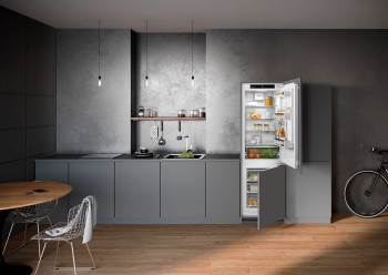 Liebherr ICNf 5103 Pure NoFrost Fridge Freezer image 2