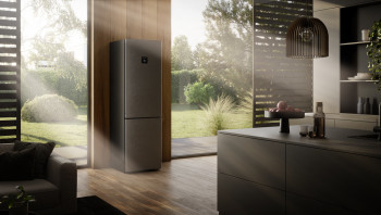 Liebherr CBNbsd 578i Peak BioFresh NoFrost Freestanding Fridge Freezer image 3