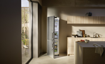 Liebherr CBNsda 575i Prime BioFresh NoFrost Freestanding Fridge Freezer image 3