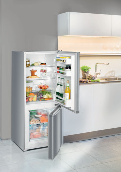 Liebherr CUel 2331 Fridge Freezer with SmartFrost image 5