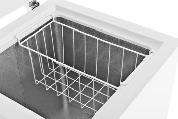 Logik L95CFW23 Freestanding Chest Freezer image 5