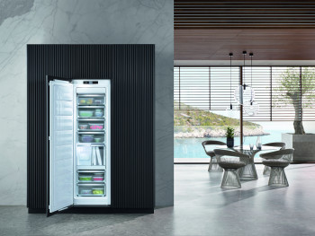 Miele FNS 7774 D Built In Freezer image 2