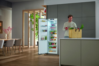 Miele K 7747 C 125 Gala Edition Built In Fridge image 2