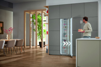 Miele K 7797 C R Build In Fridge image 3