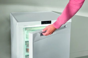 Miele F 4001 D WS Freestanding Freezer image 8