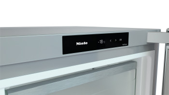 Miele FNS 4382 D EL Freestanding Freezer image 4