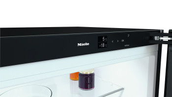 Miele KFN 4795 AD BST Freestanding Fridge Freezer image 4