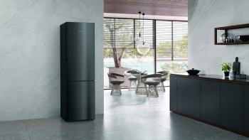 Miele KFN 4898 A-10 D Freestanding Fridge Freezer image 2