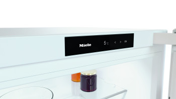 Miele FNS 4382 E Freestanding Freezer image 3