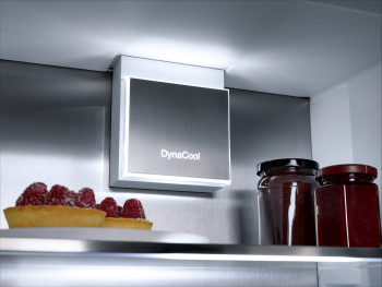 Miele KFN 7764 D Integrated Fridge Freezer image 5
