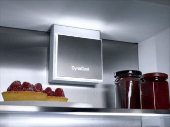 Miele KFN 7785 D Integrated Fridge Freezer image 5