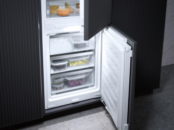 Miele KFN 7785 D Integrated Fridge Freezer image 8