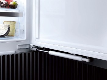 Miele KFN 7785 D Integrated Fridge Freezer image 11