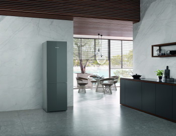 Miele KFN 4898 AD Freestanding Fridge Freezer image 2