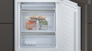 NEFF KI6863FE0G N 70 Built-in Fridge Freezer image 5