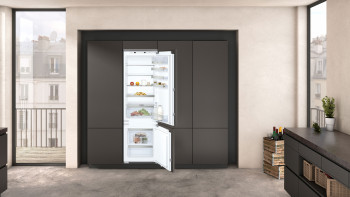 NEFF KI6873FE0G N 70 Built-in Fridge Freezer image 1