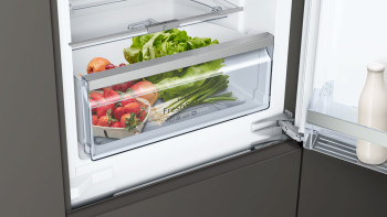 NEFF KI6873FE0G N 70 Built-in Fridge Freezer image 4