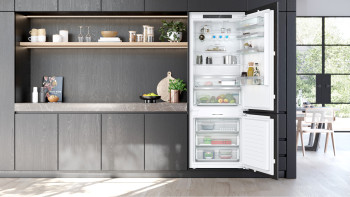 Siemens KB96NADD0G Built-In Fridge Freezer image 1
