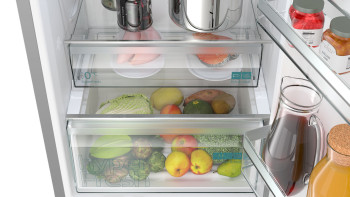 Siemens KG36NXIDF iQ300 Freestanding Fridge Freezer image 3