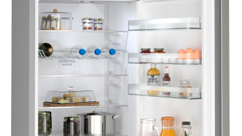 Siemens KG39N7ICTG iQ300 Freestanding Fridge Freezer image 2