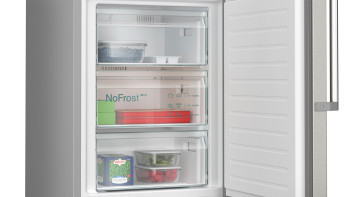 Siemens KG39N7ICTG iQ300 Freestanding Fridge Freezer image 4