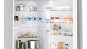 Siemens KG39NXIBF iQ300 Freestanding Fridge Freezer image 5
