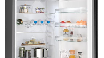 Siemens KG39NXXDFG iQ300 Freestanding Fridge Freezer image 3